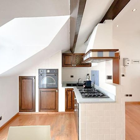 Elegante Mansarda 300Mt Dal Mare - Centro - Wifi Apartment Savona Exterior foto