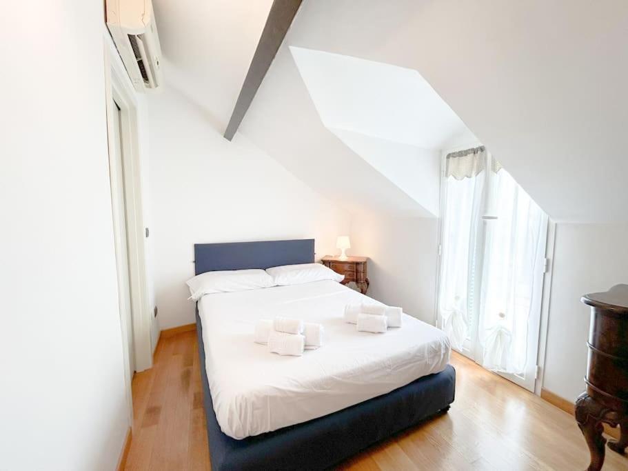 Elegante Mansarda 300Mt Dal Mare - Centro - Wifi Apartment Savona Exterior foto