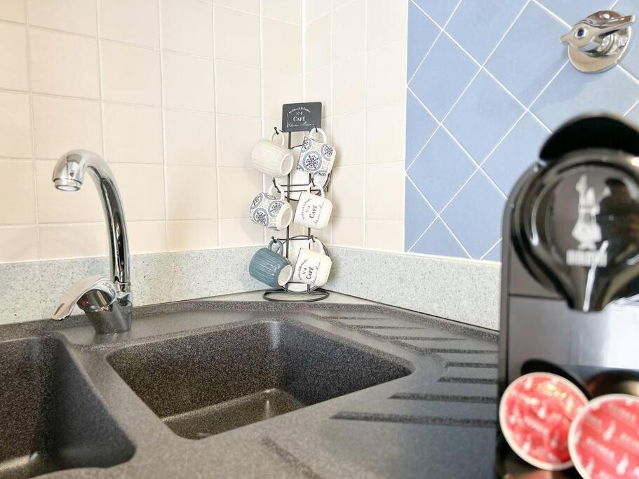 Elegante Mansarda 300Mt Dal Mare - Centro - Wifi Apartment Savona Exterior foto